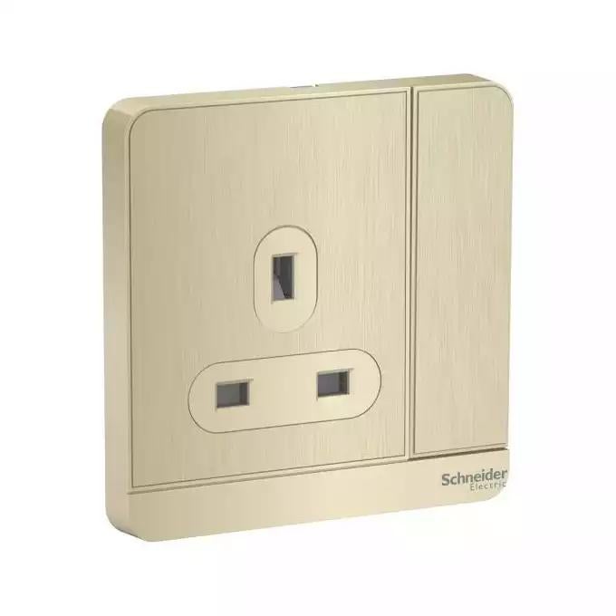 AvatarOn - Switched Socket, 3P, 13A, 250V, LED, Metal Gold Hairline